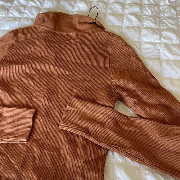 Debut Tan Ribbed Front Zip Long Sleeve Crop - Picture 5 of 6